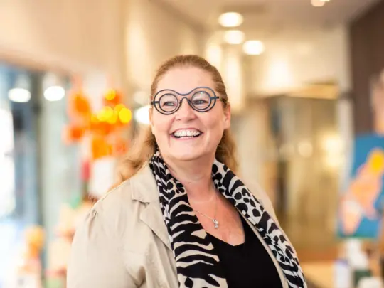 Directeur Esther Primowees