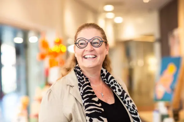 Directeur Esther Primowees